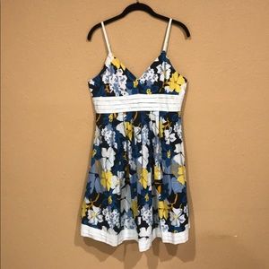 Tres Chic floral dress L
